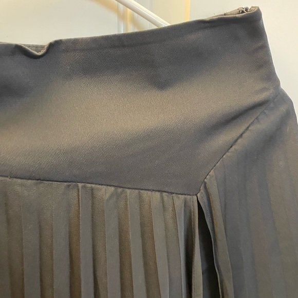 ZARA Pleated Midi Skorts - Black - Small - Picture 12 of 13